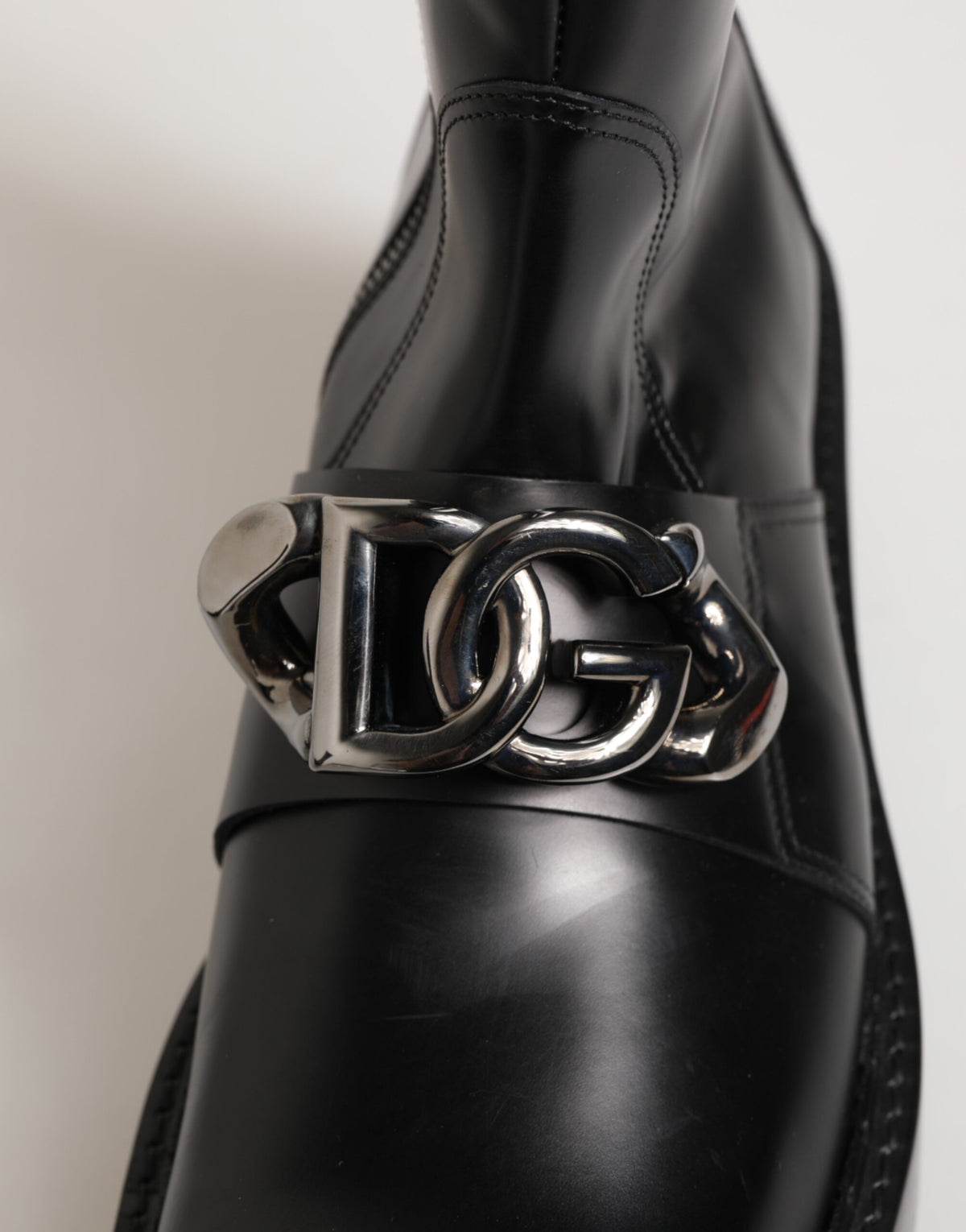 Dolce &amp; Gabbana – Schwarze Bikerstiefel mit Logo-Schild und halbhoher Wadenhöhe