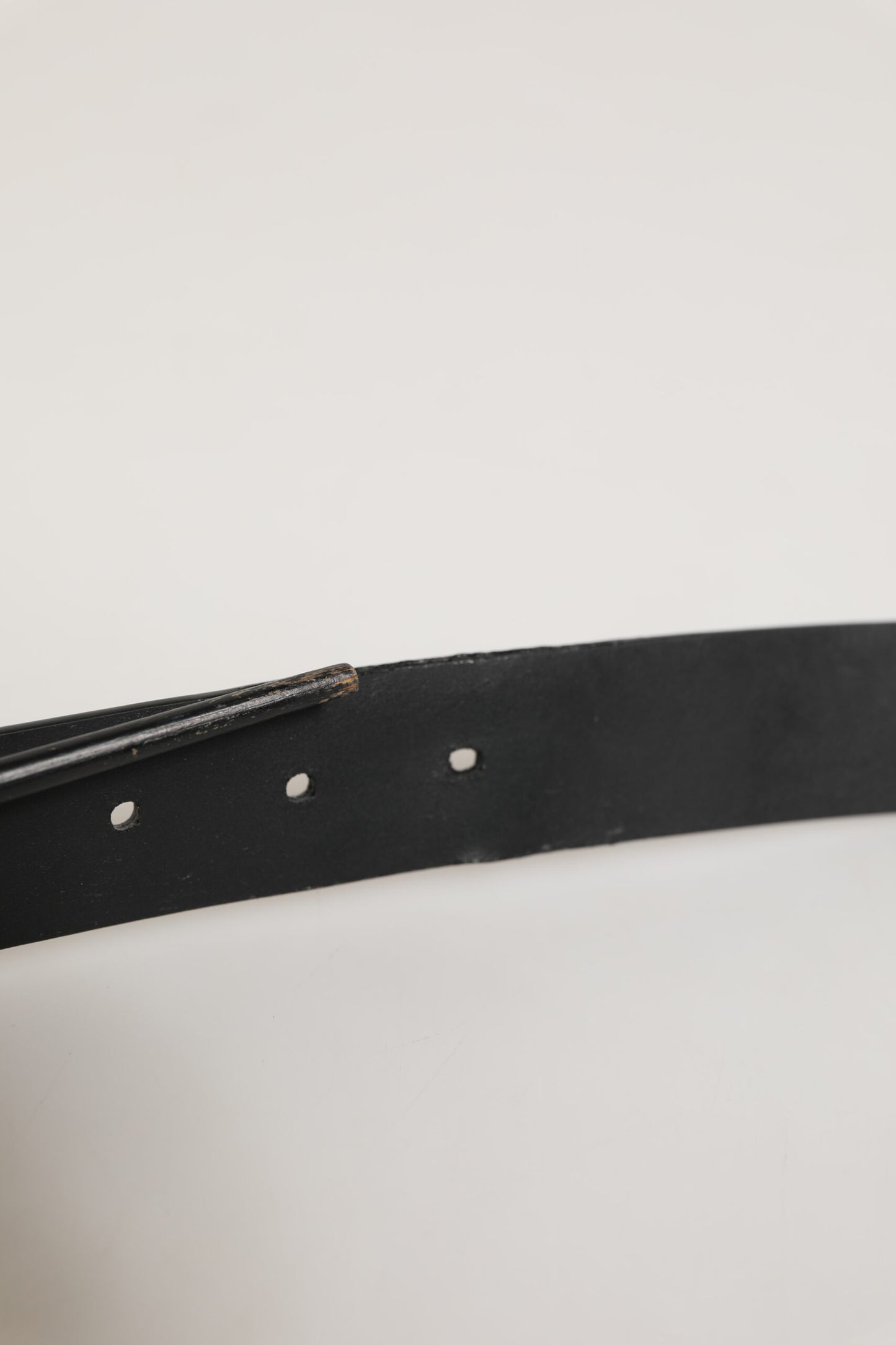 Dolce &amp; Gabbana Herrengürtel aus schwarzem Leder mit klassischer Metallschnalle
