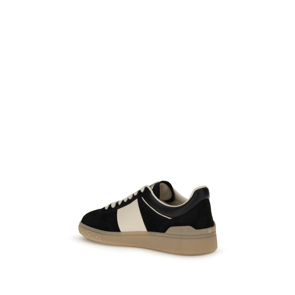 Valentino Garavani Schwarze Kalbsleder-Sneaker Bos Taurus mit niedrigem Schaft