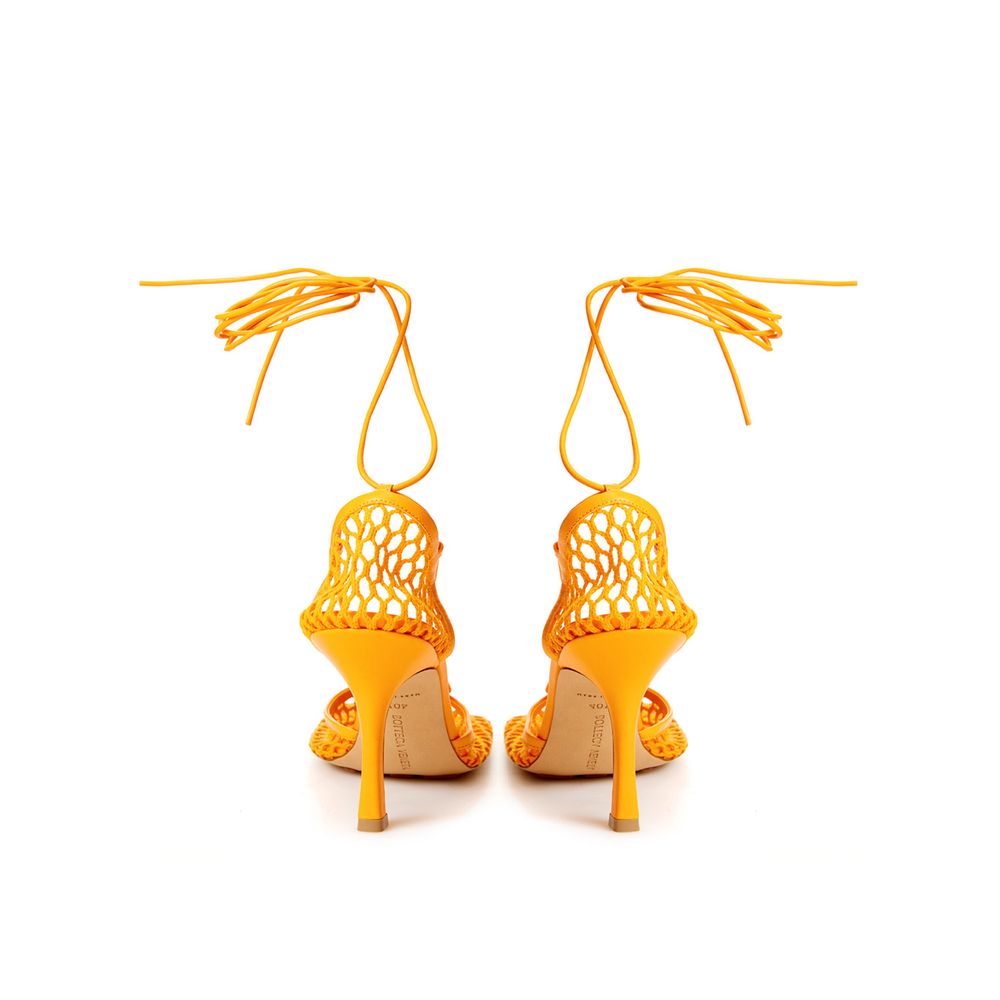 Bottega Veneta Pumps mit hohem Absatz aus orangefarbenem Stoff und Leder