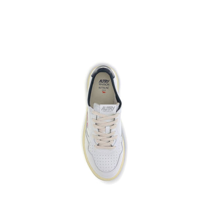 Medalis Sneakers von Autry X Maison Kitsuné