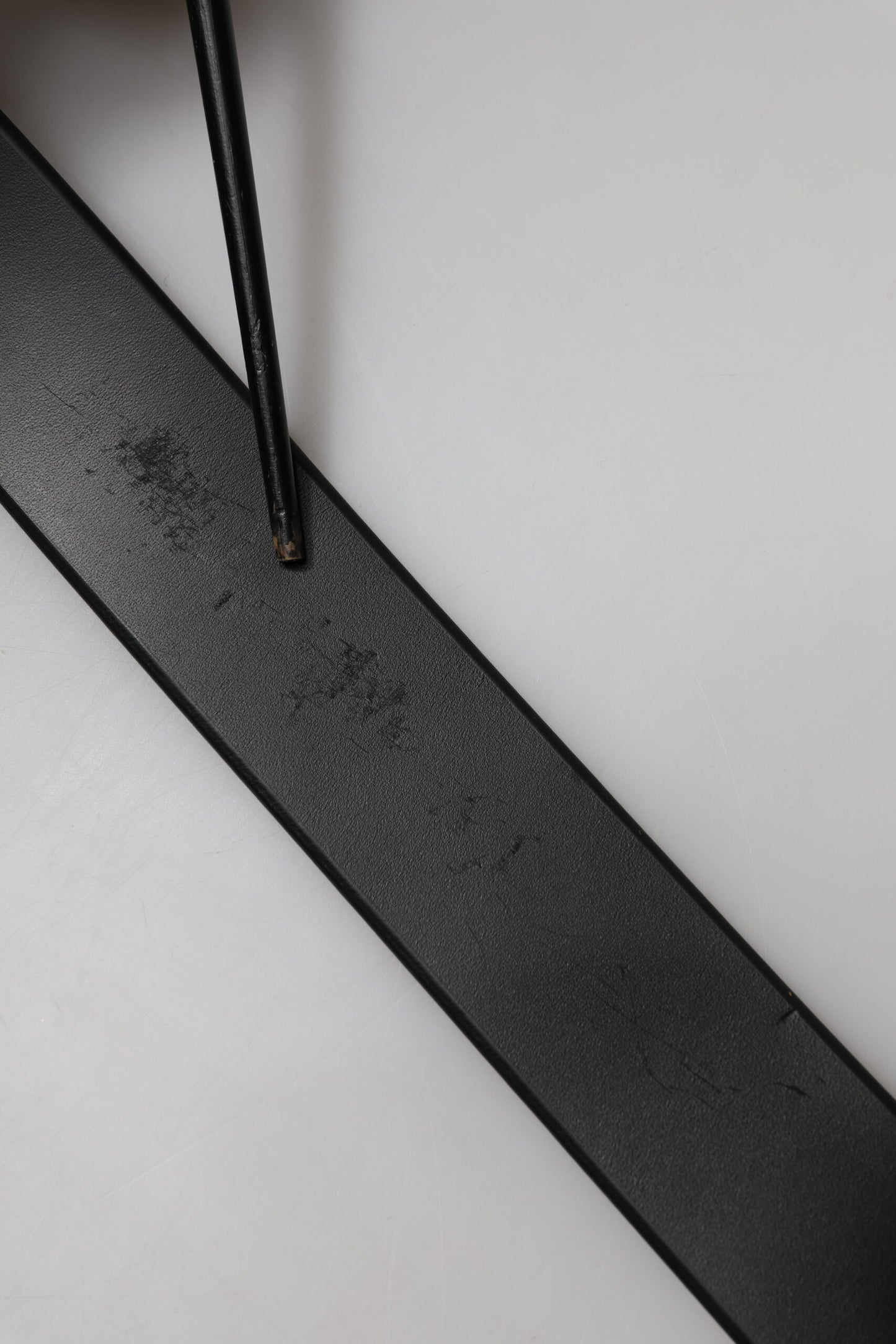 Dolce &amp; Gabbana Herrengürtel aus schwarzem Leder mit klassischer Metallschnalle