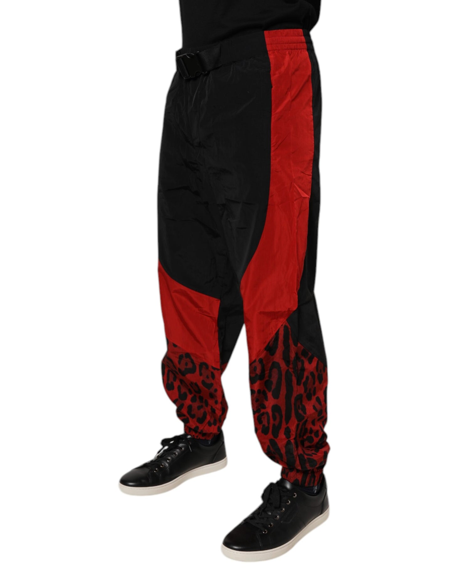 Dolce &amp; Gabbana – Jogginghose aus Nylon mit Leopardenmuster in Schwarz und Rot
