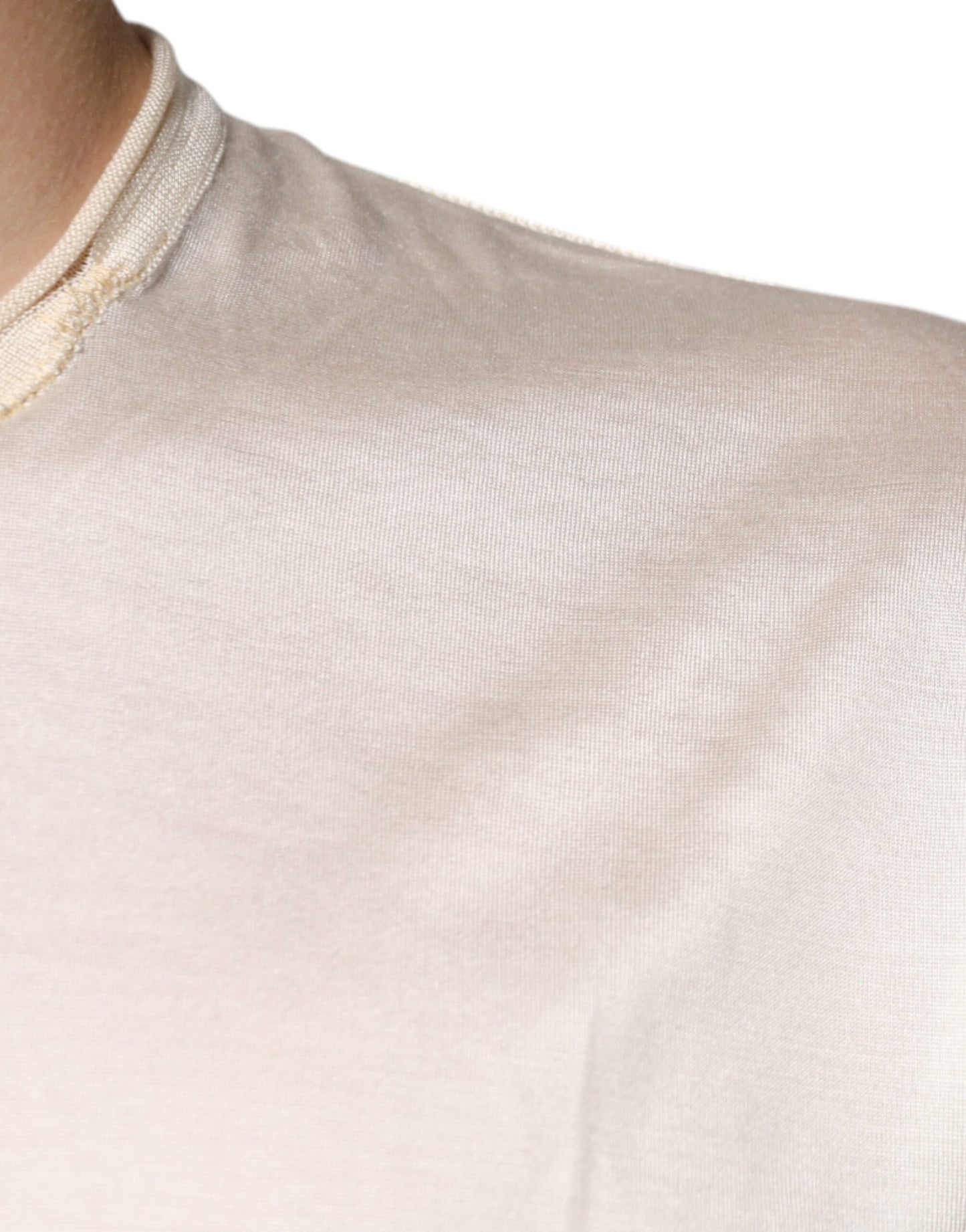 Dolce &amp; Gabbana – Henley-T-Shirt aus Seide in Off-White mit kurzen Ärmeln