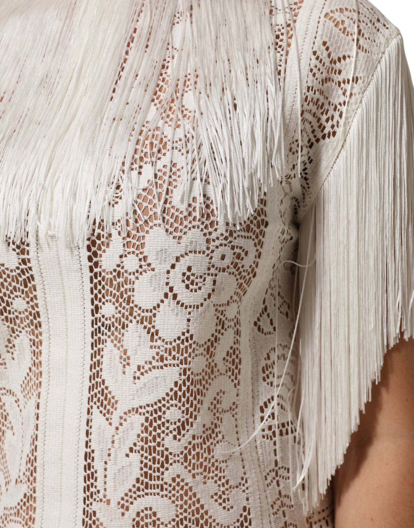 Dolce &amp; Gabbana – Knielanges Kleid mit weißen Blumen und Spitzenfransen