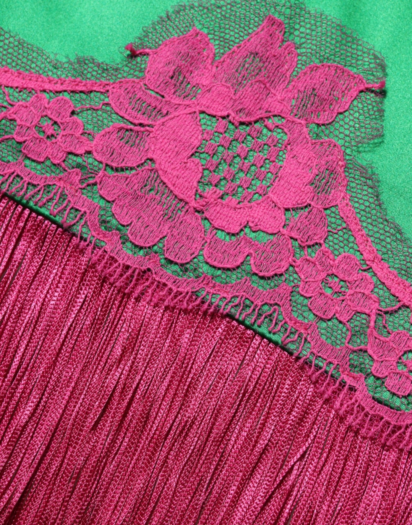 Dolce &amp; Gabbana – Grünes Dessous-Kleid mit Blumenspitze und Fransen