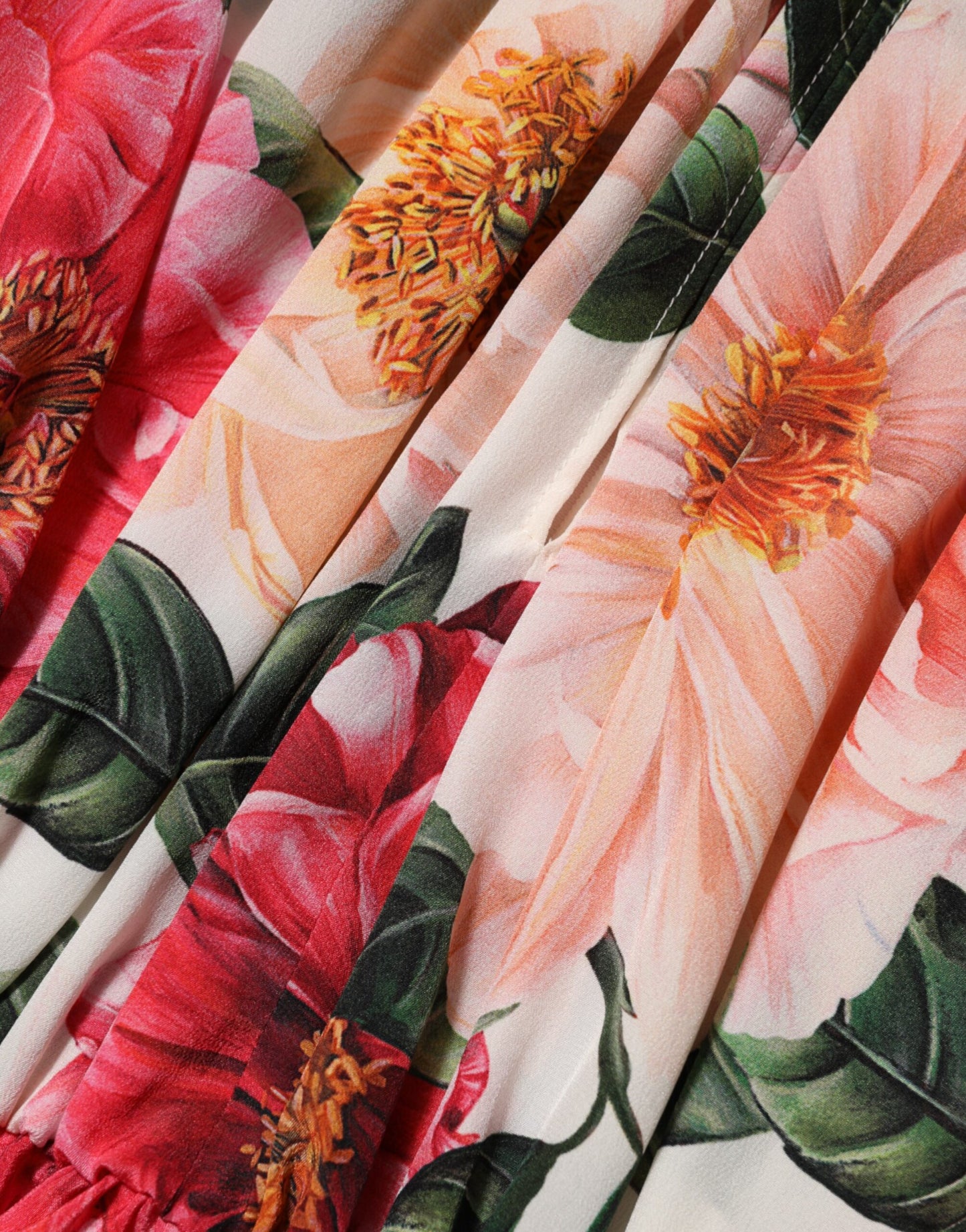 Dolce &amp; Gabbana – Blusentop aus Seide mit Rüschen und Blumenmuster in Rosa