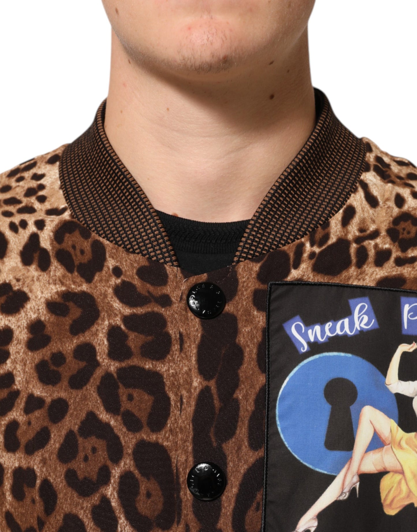 Dolce &amp; Gabbana – Braune Jacke mit „Sneak Peek“-Patch im Leopardenmuster