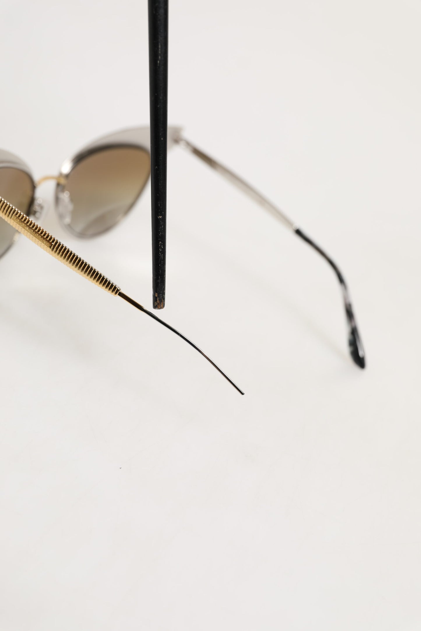 Dolce &amp; Gabbana DG2178 – Cat-Eye-Sonnenbrille mit Farbverlauf aus goldenem Metall