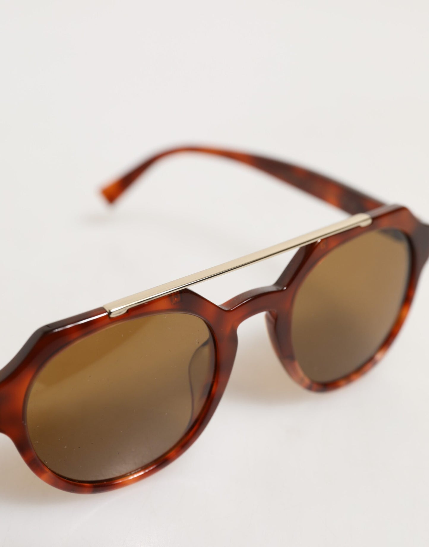 Dolce &amp; Gabbana DG4313F Sonnenbrille mit braunem Schildpatt-Pilotenrahmen