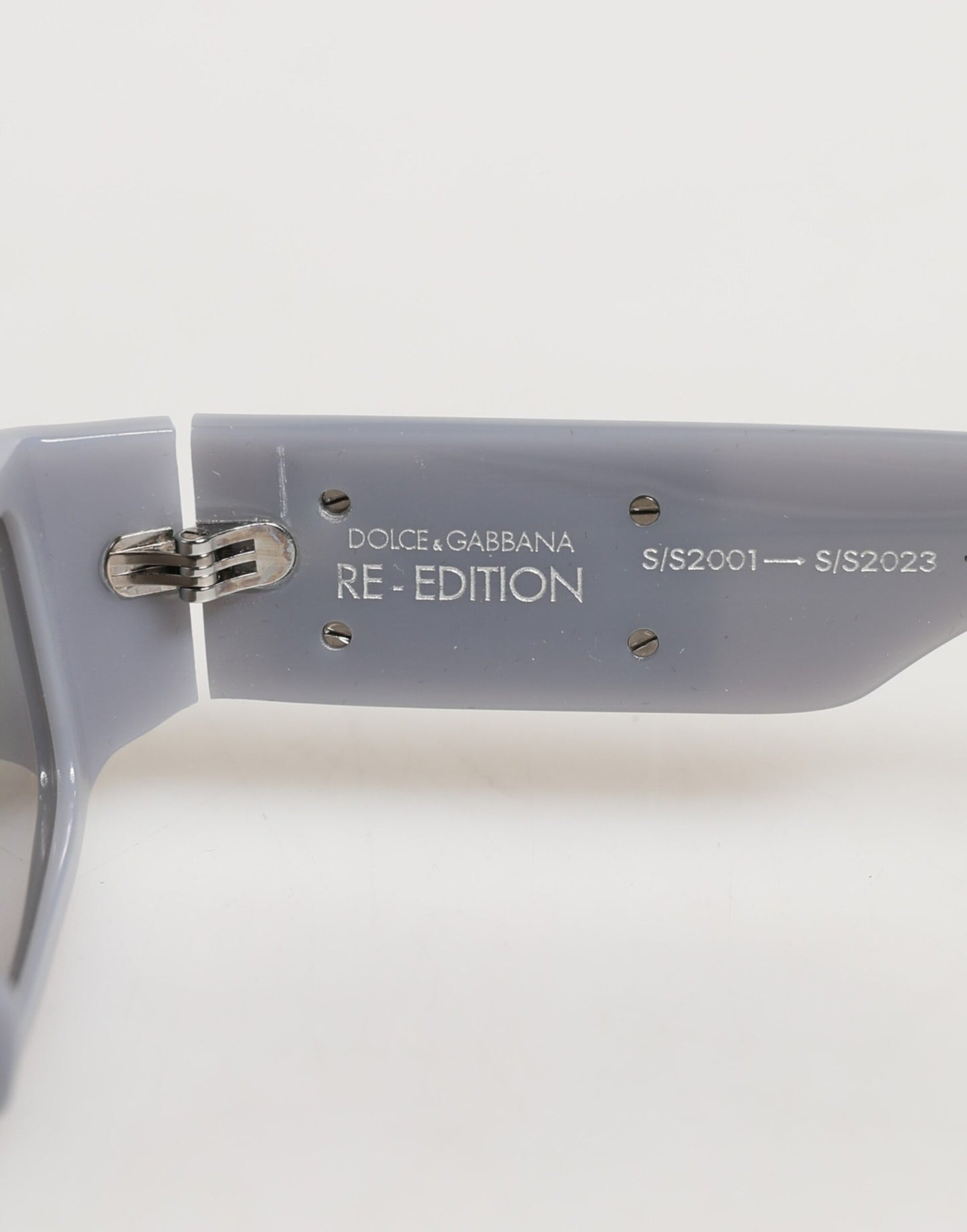 Dolce &amp; Gabbana Hellgraue Re-Edition Shades Eyewear Sonnenbrille