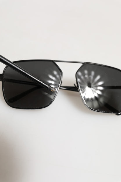 Dolce &amp; Gabbana Sonnenbrille mit schwarzem Metallrahmen und quadratischen Gläsern