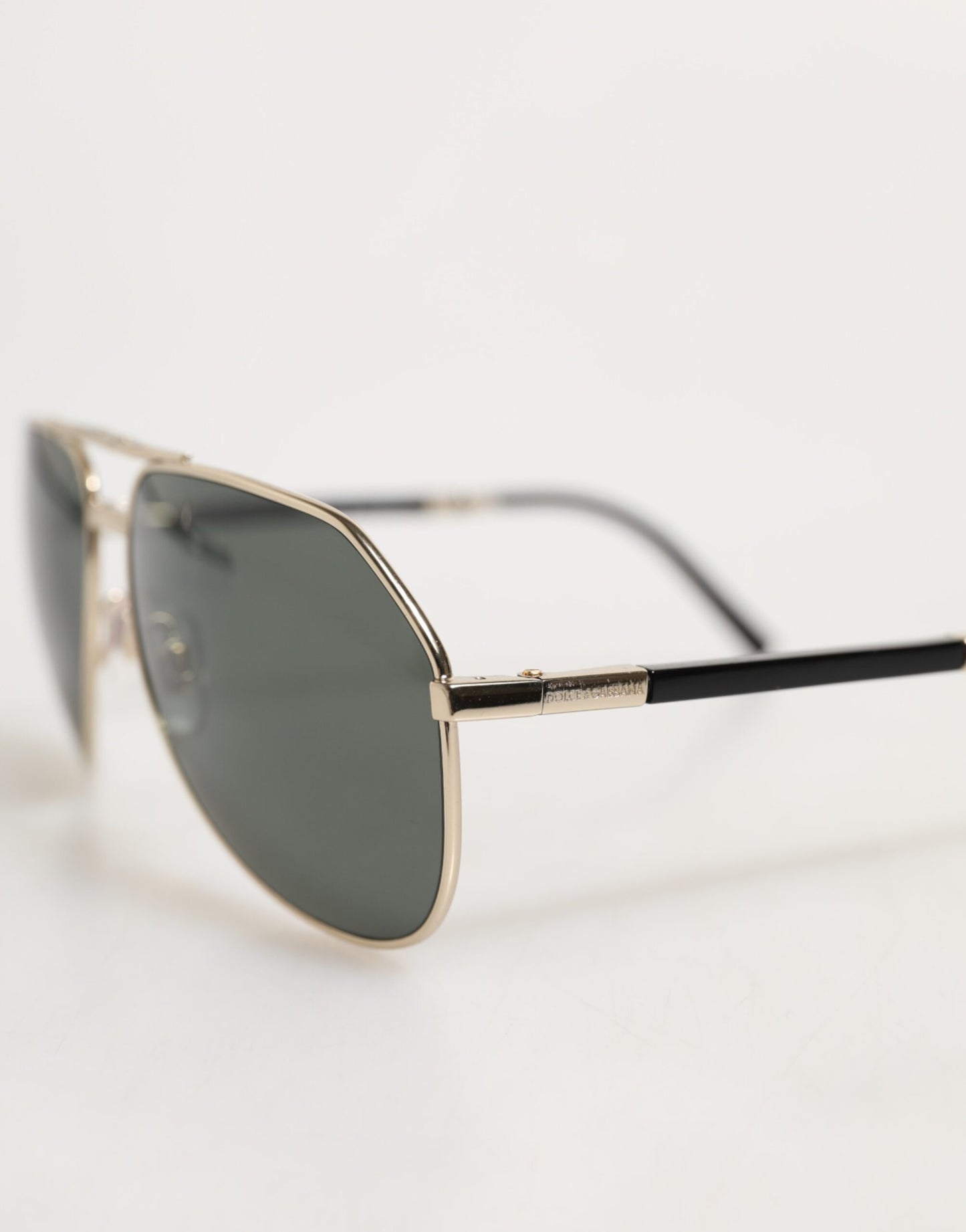 Dolce &amp; Gabbana DG2106K – Sonnenbrille mit polarisiertem Metallrahmen und schwarzer Vergoldung