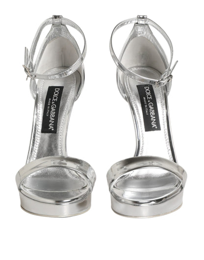 Dolce &amp; Gabbana Keira Sandalen aus silbernem Leder mit Plateau